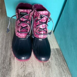 *SOLD* Sperry girls duck boots